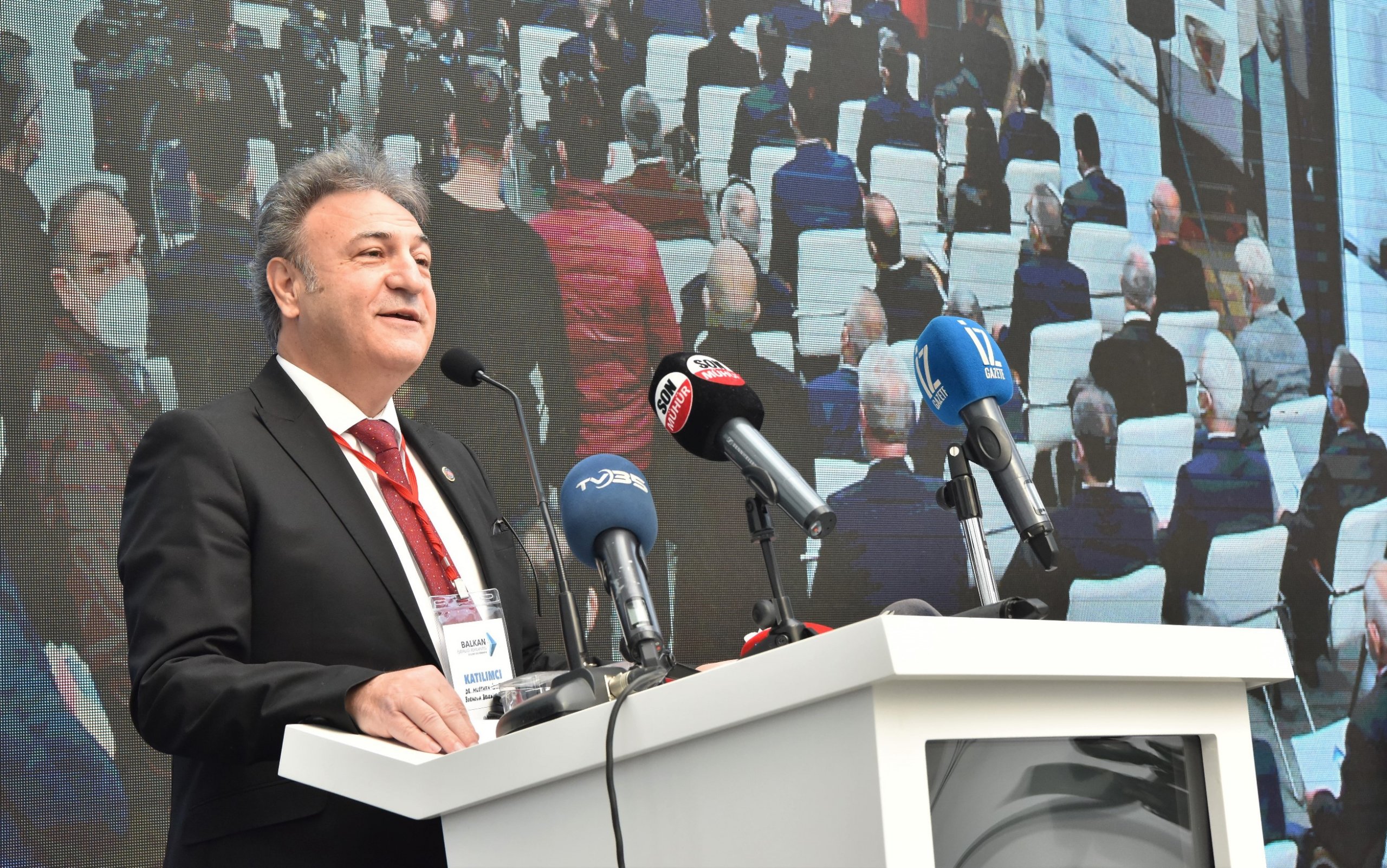 STK TEMSİLCİLERİNDEN OLUŞAN BALKAN MASASI BORNOVA’DA TOPLANDI