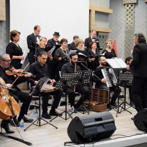 EGENİN İKİ YAKASINDAN EZGİLER BORNOVA’DAN YANKILANDI.