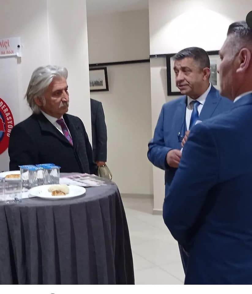 Bornova Belediyesi STK Yerleşkesi üyemiz İzmir İli ve İlçeleri Turizm Taşımacıları Derneği, açılış toplantısını STK Yerleskemizde Bornova Kaymakamımız sayın Fatih Genel’in katılımıyla gerçekleştirdi.