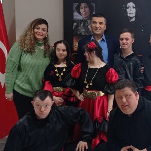 Bornova Belediyesi STK Yerleşkesi üyemiz İzmir Down Sendromu Derneği ile birlikte 21 Mart Down Sendromu Farkındalık Günü’nü ozel çocuklarımızla beraber çeşitli etkinliklerle kutladık.