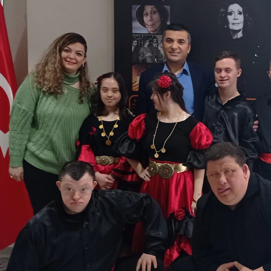 Bornova Belediyesi STK Yerleşkesi üyemiz İzmir Down Sendromu Derneği ile birlikte 21 Mart Down Sendromu Farkındalık Günü’nü ozel çocuklarımızla beraber çeşitli etkinliklerle kutladık.