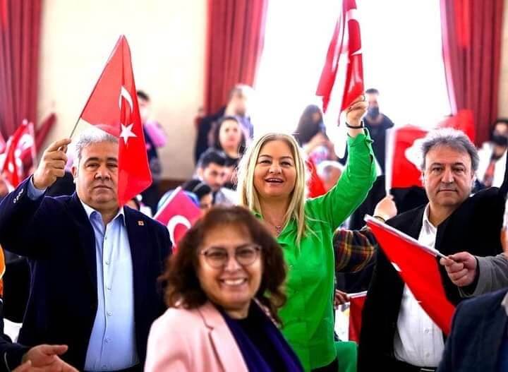 Bornova Belediye başkanımız Dr. Mustafa İduğ, Bornova Yörükler Derneğimizin de bileşeni olduğu Ege Bölgesi Yörük Türkmen Federasyonu’nun Nevruz Bayramı Şenligine katılarak Nevruz Bayramını davetlilerle bitlikte çoşkuyla kutladı