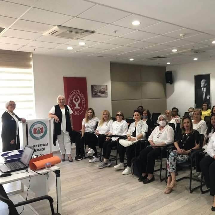 Altındağ Atatürk Sivil Toplum Kuruluşları Yerleşkesinde Umay Birdem Derneği işbirliği ile “Toplumsal Cinsiyet Eşitliği Semineri” ile birlikte olmanın gücü ile İstanbul Sözleşmesini  savunduk…