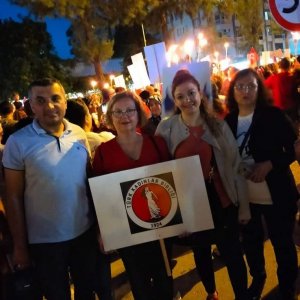 Bornovamıza yakışır bir Fener Alayı ve Konserle 19 Mayıs’ı coşkuyla Sivil Toplum Kuruluşlarımızla birlikte kutladik.