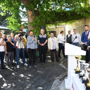 Bornova Belediyesi’nin Ege Damacilar Derneği işbirliği ile düzenlediği ve Türkiye’nin birçok ilinden 120 damacinin katıldığı  2. Uluslararası Bornova Türk Daması Turnuvası