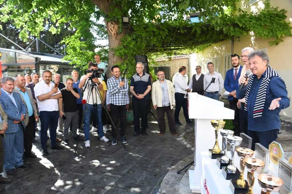 Bornova Belediyesi’nin Ege Damacilar Derneği işbirliği ile düzenlediği ve Türkiye’nin birçok ilinden 120 damacinin katıldığı  2. Uluslararası Bornova Türk Daması Turnuvası