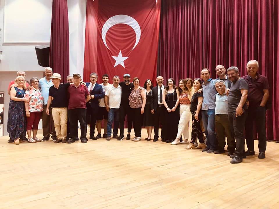 Karadeniz Kültür Derneği Elmanın iki yarısı tiyatro oyunu STK yerleşkemizde oynandı.
