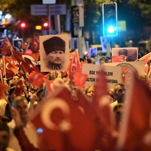 Cumhuriyetimizin 100. doğum gününü Bornova’da sivil toplum kuruluşlarımızın katılımı ile coşkuyla kutladık.