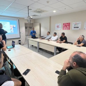 Bornova Belediyesi’nden babalara destek programı