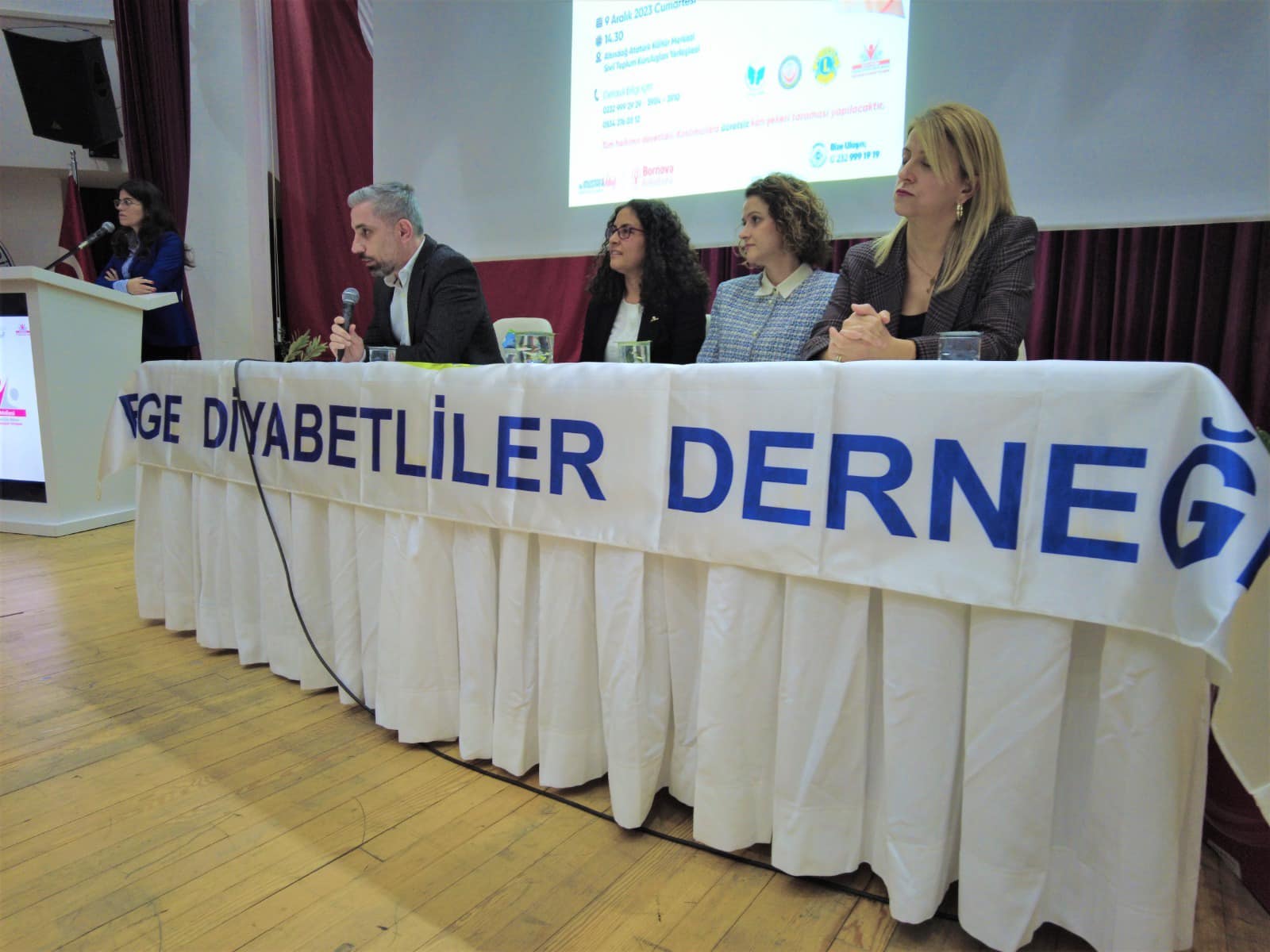 Bornova Belediyesi Altındağ Atatürk Kültür Merkezi Sivil Toplum Kuruluşları Yerleşkesi üyesi Olan Ege Diyabetliler Derneğinin 9 Aralık 2023 Cumartesi günü düzenlediği “Diyabet Forumu”etkinliği gerçekleşti.