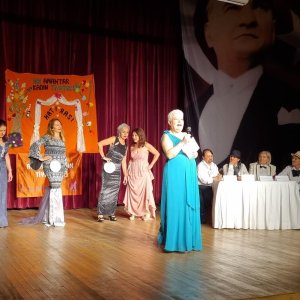 ”KADIN HİKAYELERİ” TİYATRO OYUNU