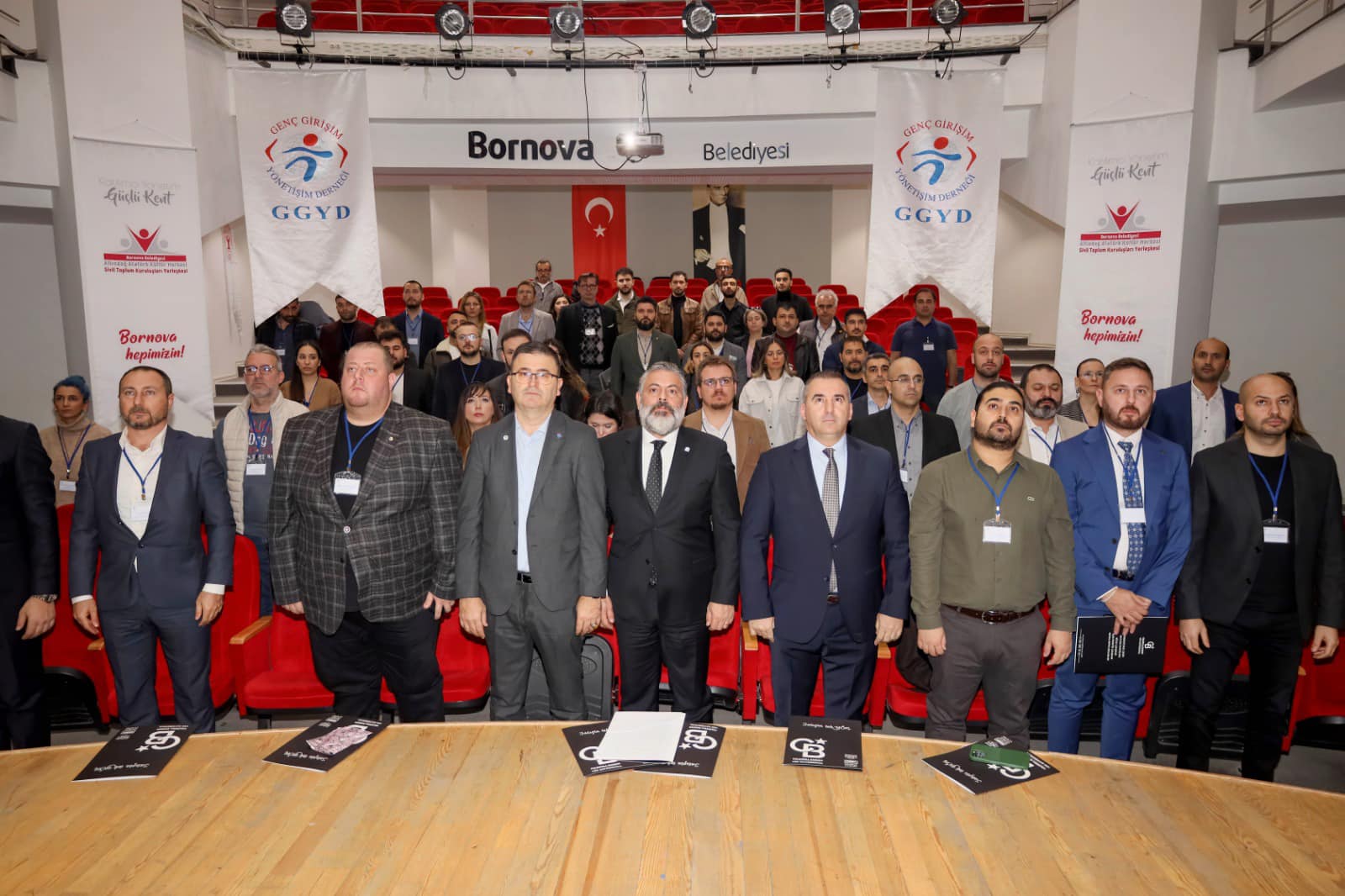 SİVİL TOPLUM KURULUŞLARI YERLEŞKESİNDE İŞ İNSANLARI BULUŞMASI.